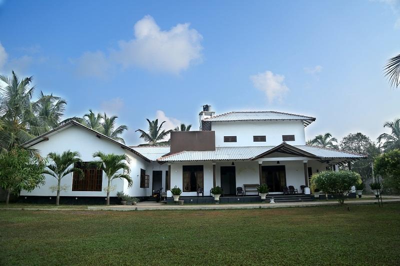 Grand Hilton Hotel Negombo Esterno foto