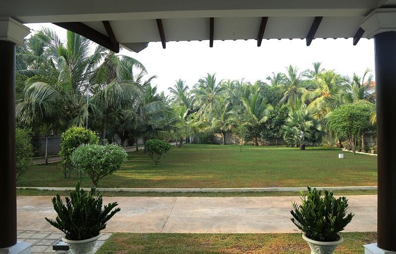 Grand Hilton Hotel Negombo Esterno foto